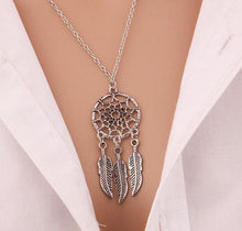 2016 Best Deal Fashion Retro Women  Tassels Feather Pendant Necklace Jewelry Bohemia Dream Catcher Pendant Chain Necklace Gift
