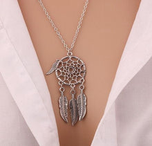 2016 Best Deal Fashion Retro Women  Tassels Feather Pendant Necklace Jewelry Bohemia Dream Catcher Pendant Chain Necklace Gift